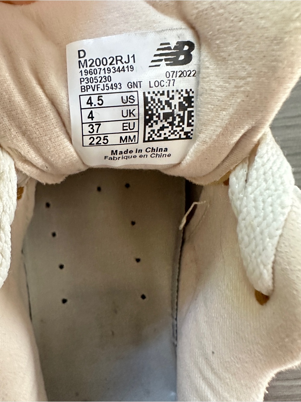 New Balance 2002R - Picture 5 of 6